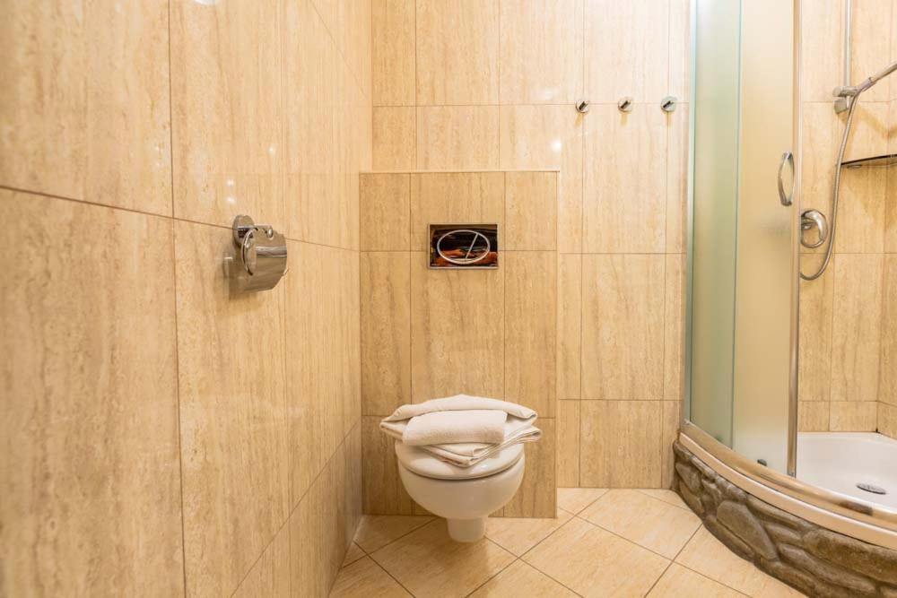 Krakowiacy I Gorale Hotel Krzyszkowice Exterior foto