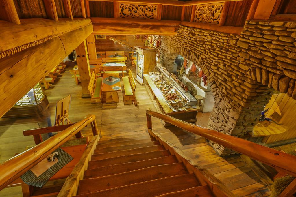 Krakowiacy I Gorale Hotel Krzyszkowice Exterior foto